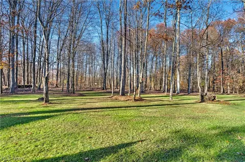 Exterior - 4000 Shields Rd, Canfield, OH 44406 photo 10 of 11