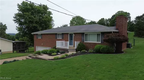 461 Sandhill Rd, Marietta, OH 45750