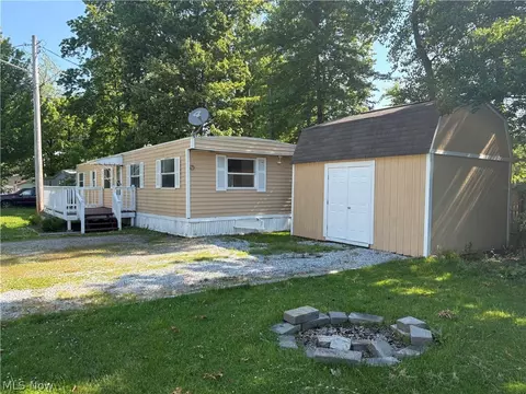 6800 Lake Rd W #35E, Geneva, OH 44041
