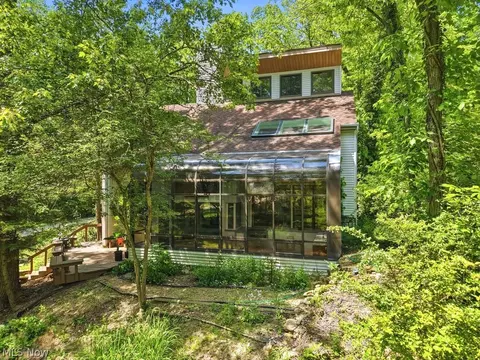 265 Ravenna St, Hudson, OH 44236