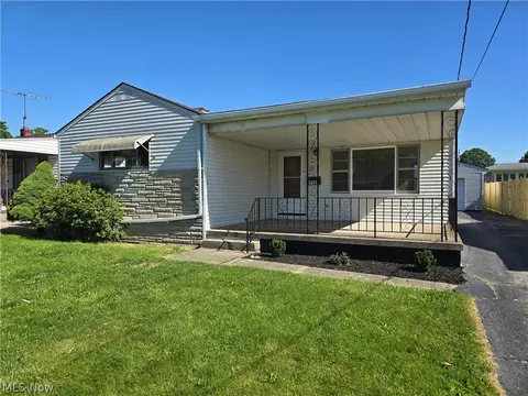 1122 Detroit Ave, Youngstown, OH 44502