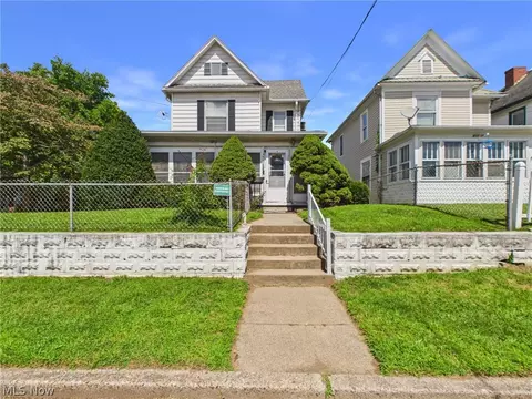 927 32nd St, Parkersburg, WV 26104