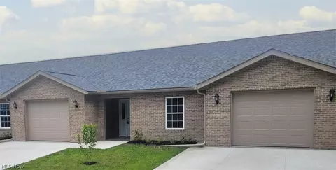 203 Knollton Dr, Millersburg, OH 44654