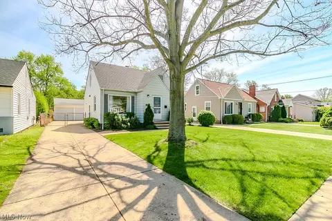 1297 Lander Rd, Mayfield Heights, OH 44124