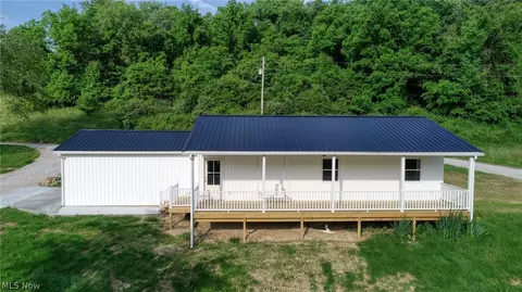 3899 Mayfair Ln, Cambridge, OH 43725