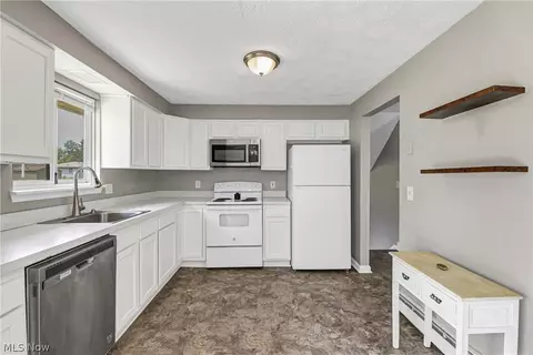 Kitchen - 618 State St, Elyria, OH 44035 photo 3 of 4