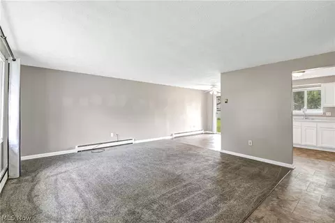 Living - 618 State St, Elyria, OH 44035 photo 3 of 14