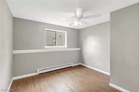 Bedroom - 618 State St, Elyria, OH 44035 photo 2 of 9