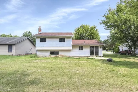 Exterior - 618 State St, Elyria, OH 44035 photo 2 of 5