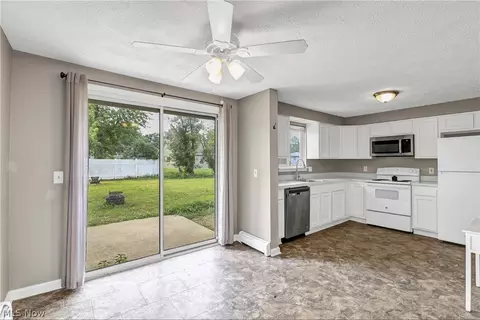 Kitchen - 618 State St, Elyria, OH 44035 photo 2 of 4