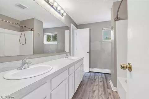 Bath - 618 State St, Elyria, OH 44035 photo 3 of 3