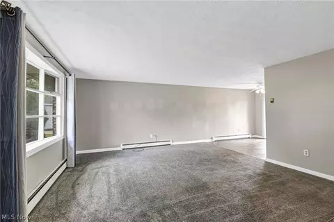 Living - 618 State St, Elyria, OH 44035 photo 4 of 14