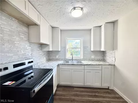 Kitchen - 2044 E 29th St, Lorain, OH 44055 photo 1 of 2