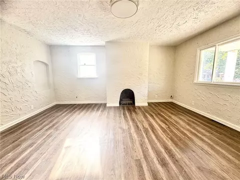 Living - 2044 E 29th St, Lorain, OH 44055 photo 4 of 4