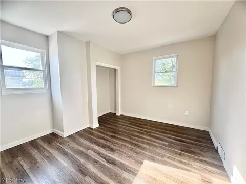Bedroom - 2044 E 29th St, Lorain, OH 44055 photo 3 of 5