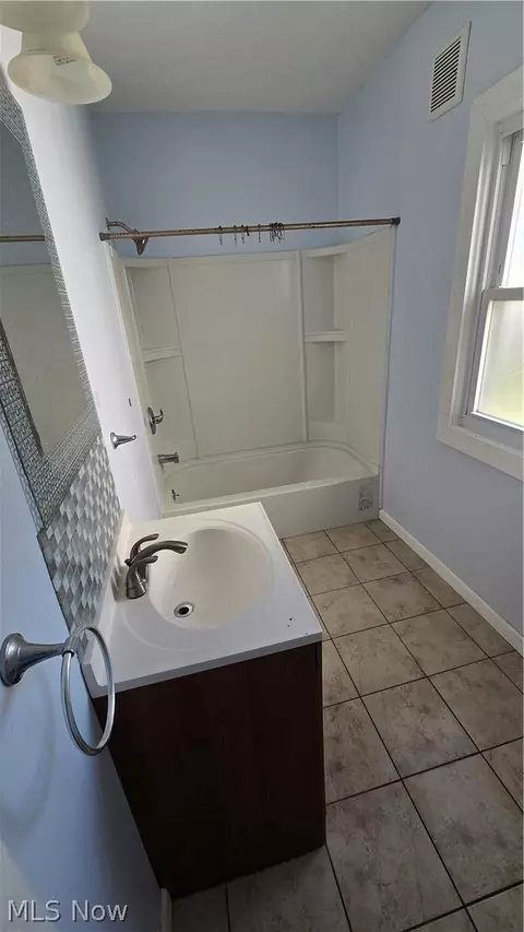 Bath - 19600 Ormiston Ave, Euclid, OH 44119 photo 1 of 2