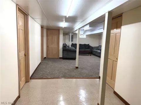 Entry Way - 448 Meadowbrook Ave, Boardman, OH 44512 photo 2 of 2