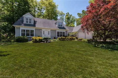 818 Shagbark Trl, Medina, OH 44256