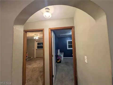 Entry Way - 41386 Schadden Rd, Elyria, OH 44035 photo 2 of 2
