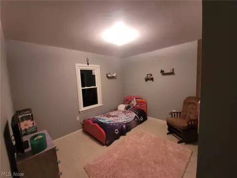 Bedroom - 41386 Schadden Rd, Elyria, OH 44035 photo 2 of 4