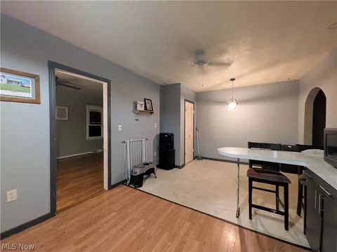 Entry Way - 41386 Schadden Rd, Elyria, OH 44035 photo 1 of 2