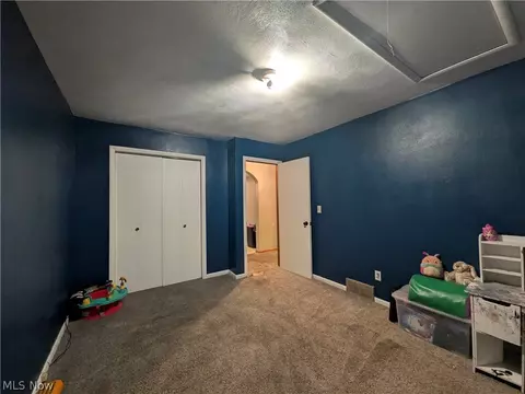 Bedroom - 41386 Schadden Rd, Elyria, OH 44035 photo 7 of 7