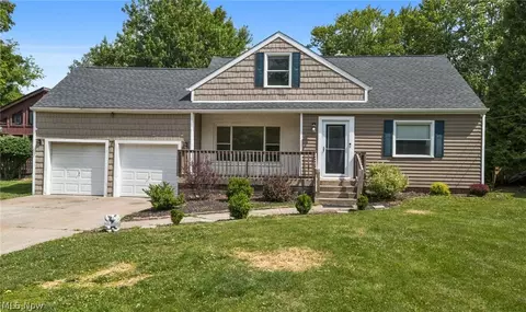 12958 W Pleasant Valley Rd, Parma, OH 44130