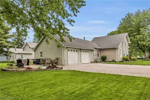 34 Verlin St, Wakeman, OH 44889 photo 3