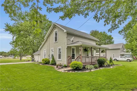 34 Verlin St, Wakeman, OH 44889 photo 2