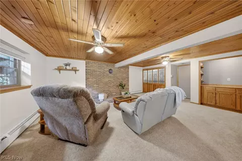 Living - 466 Colgate Ave, Elyria, OH 44035 photo 3 of 5