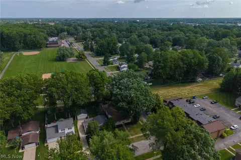 View/Area - 466 Colgate Ave, Elyria, OH 44035 photo 2 of 2