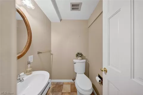 Bath - 466 Colgate Ave, Elyria, OH 44035 photo 1 of 2