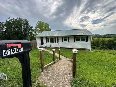 61900 Fairview Rd, Barnesville, OH 43713
