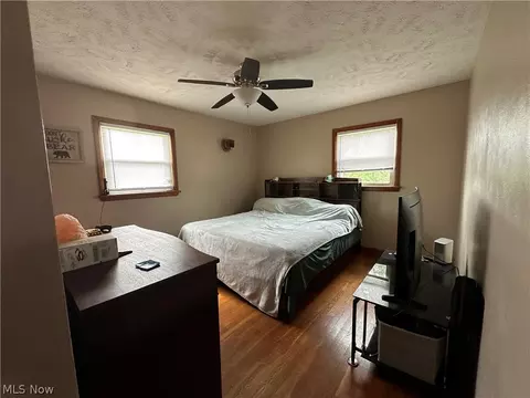 Bedroom - 61900 Fairview Rd, Barnesville, OH 43713 photo 1 of 4