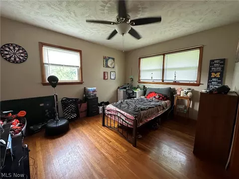 Bedroom - 61900 Fairview Rd, Barnesville, OH 43713 photo 3 of 4