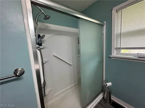 Bath - 61900 Fairview Rd, Barnesville, OH 43713 photo 1 of 2