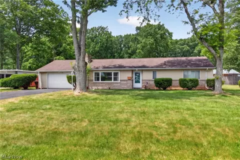 147 Georgette Dr, Grafton, OH 44044