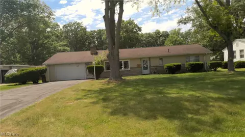 147 Georgette Dr, Grafton, OH 44044