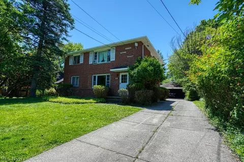 16684 Libby Rd, Maple Heights, OH 44137