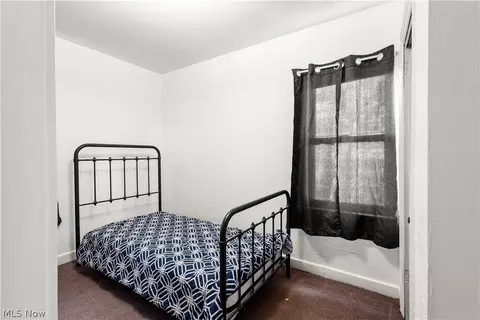 Bedroom - 1402 E Wheeling Ave, Cambridge, OH 43725 photo 1 of 3