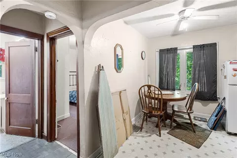 Entry Way - 1402 E Wheeling Ave, Cambridge, OH 43725 photo 1 of 4