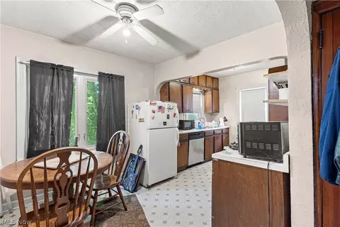 Kitchen - 1402 E Wheeling Ave, Cambridge, OH 43725 photo 1 of 3