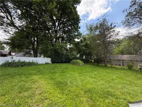 Exterior - 85 Homestead Dr, Boardman, OH 44512 photo 4 of 4