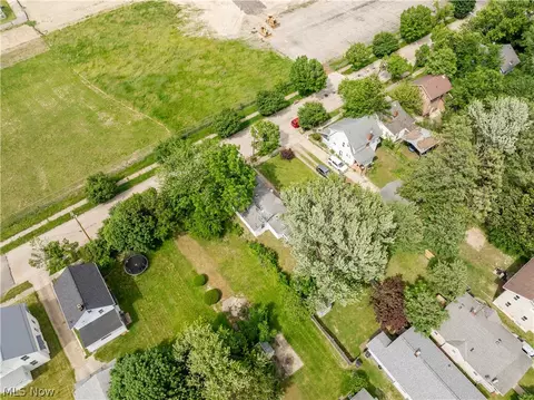 688 Kipling St, Akron, OH 44306 photo 27