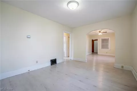 688 Kipling St, Akron, OH 44306 photo 15