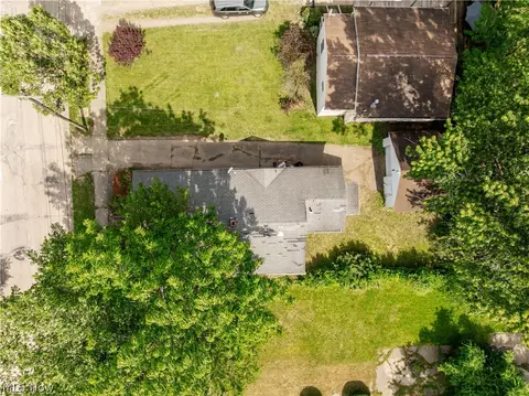 688 Kipling St, Akron, OH 44306 photo 30