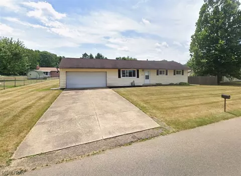 3316 34th St NE, Canton, OH 44705