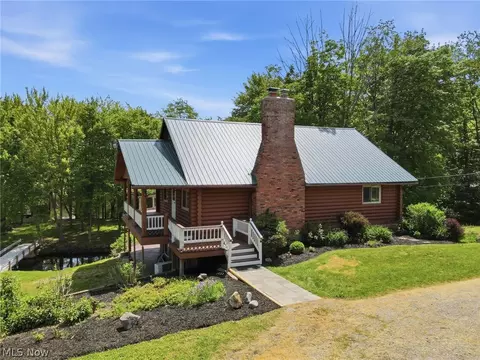 1068 Evening Star Dr, Rome, OH 44085