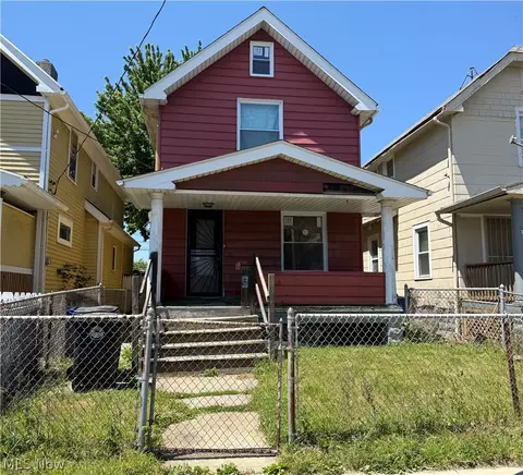 3180 W 105th St, Cleveland, OH 44111