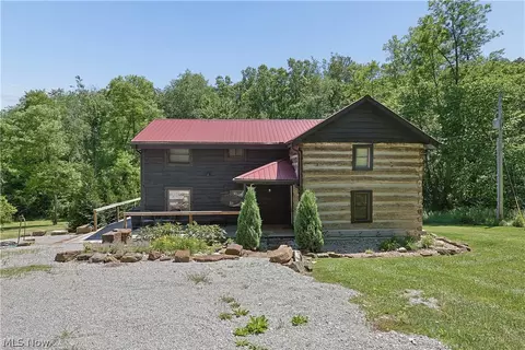 43 Blue Valley Rd SW, Lancaster, OH 43130